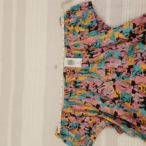 Torrid Mickey And Friends Retro Off Shoulder Short Sleeve Shirt Top, size 3 - Picture 12 of 13
